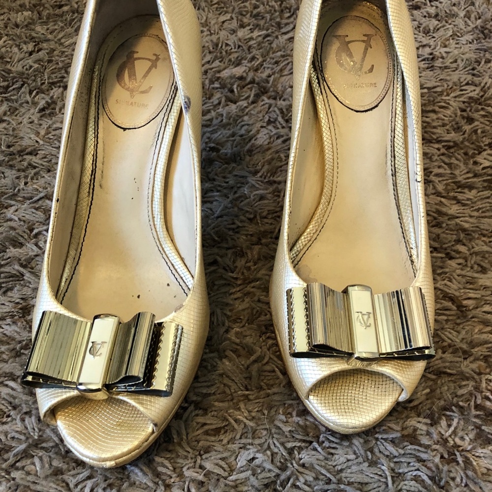 Gold shoes